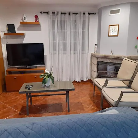 Casa Da Fonte-t4 Feriehus Admeus